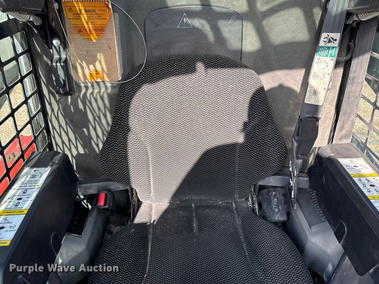 image for item EA1950 2019 Bobcat T770 tracked skid steer loader