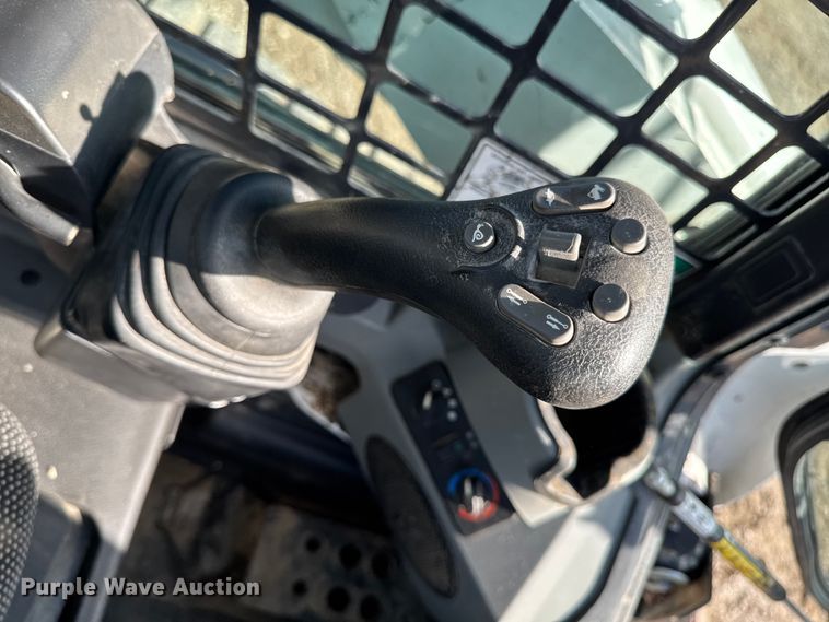 image for item EA1950 2019 Bobcat T770 tracked skid steer loader