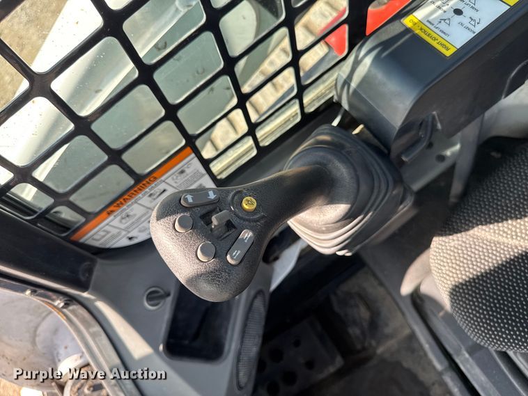 image for item EA1950 2019 Bobcat T770 tracked skid steer loader