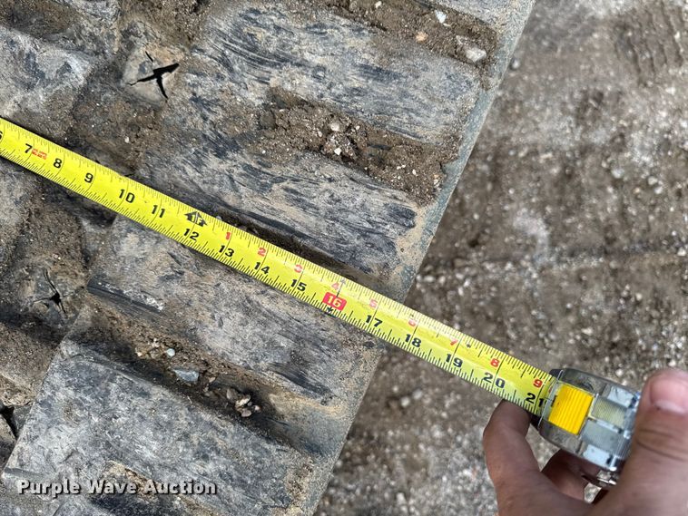 image for item EA1950 2019 Bobcat T770 tracked skid steer loader