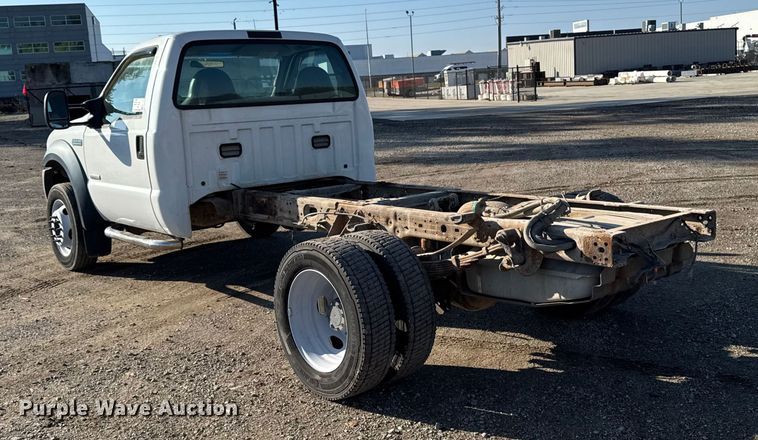 image for item EA1951 2006 Ford F550 truck cab and chassis