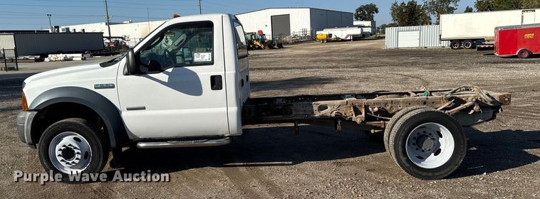 image for item EA1951 2006 Ford F550 truck cab and chassis