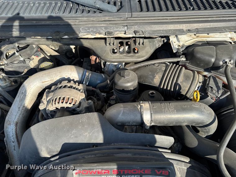 image for item EA1951 2006 Ford F550 truck cab and chassis