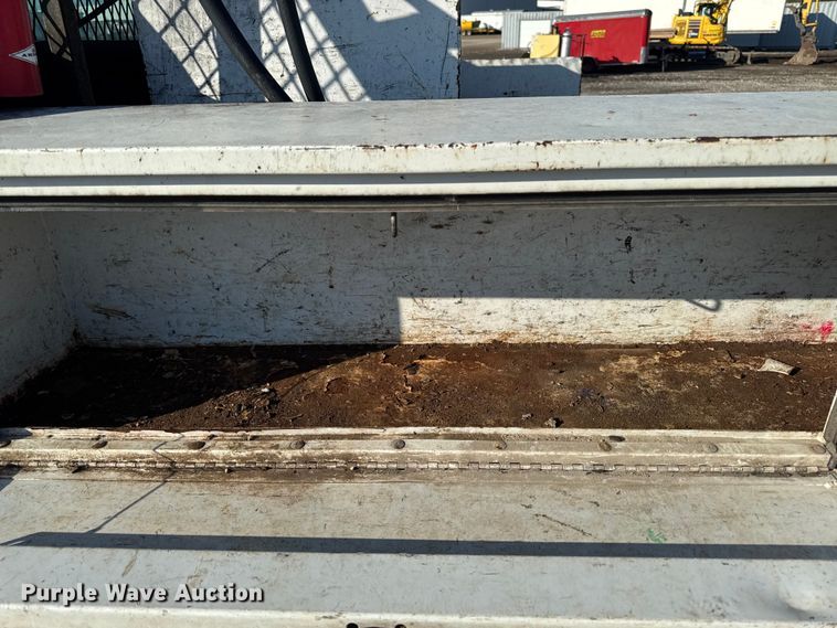 image for item EA1954 2008 Chevrolet Silverado 3500HD Crew Cab flatbed pickup truck