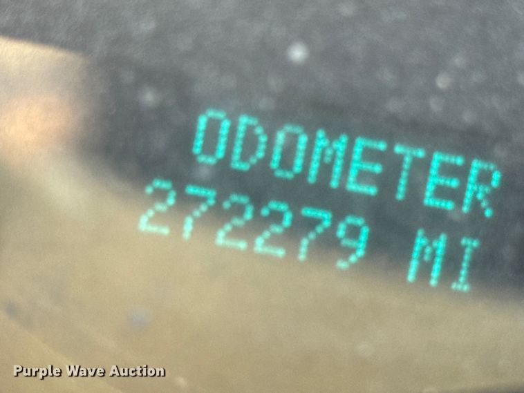 image for item EA1954 2008 Chevrolet Silverado 3500HD Crew Cab flatbed pickup truck