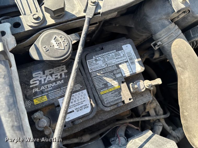 image for item EA1954 2008 Chevrolet Silverado 3500HD Crew Cab flatbed pickup truck