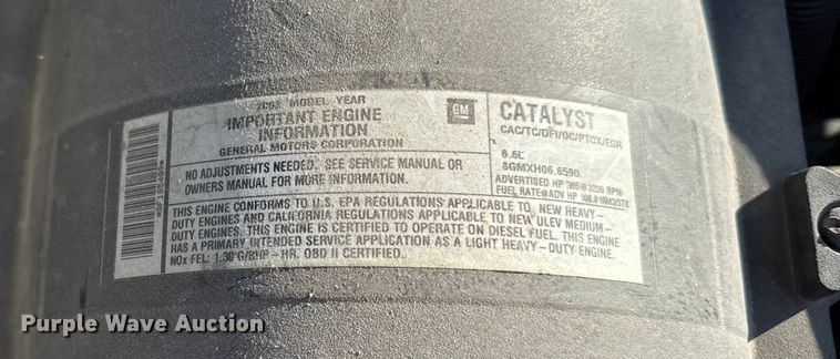 image for item EA1954 2008 Chevrolet Silverado 3500HD Crew Cab flatbed pickup truck