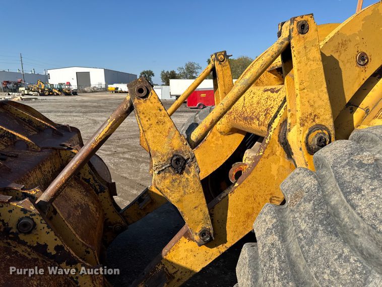 image for item EA1955 1975 Caterpillar 966C wheel loader