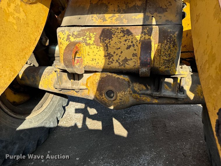 image for item EA1955 1975 Caterpillar 966C wheel loader