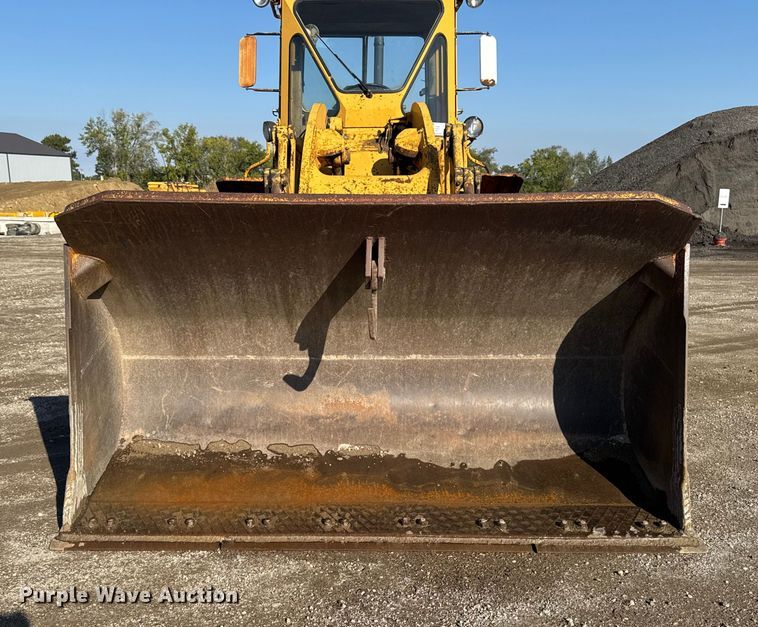 image for item EA1955 1975 Caterpillar 966C wheel loader