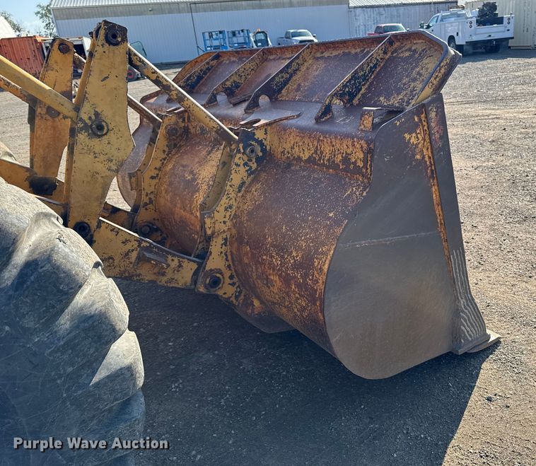 image for item EA1955 1975 Caterpillar 966C wheel loader