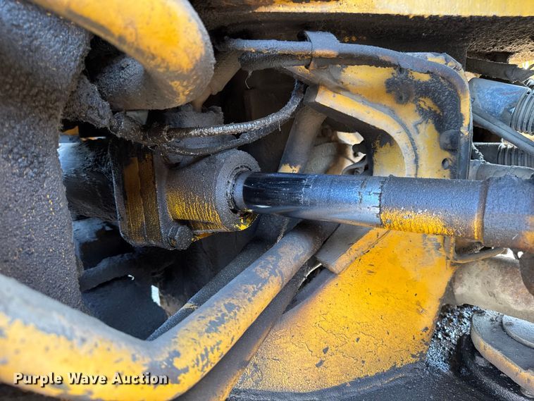 image for item EA1955 1975 Caterpillar 966C wheel loader