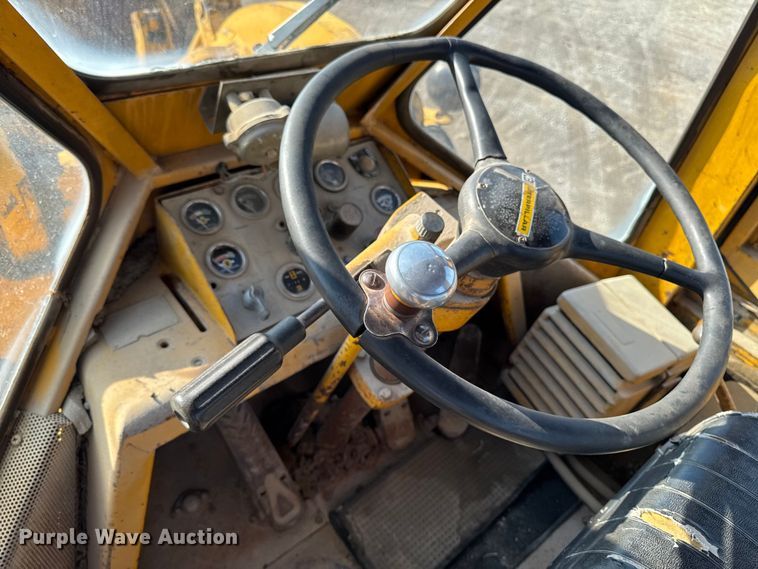 image for item EA1955 1975 Caterpillar 966C wheel loader