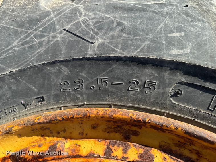 image for item EA1955 1975 Caterpillar 966C wheel loader