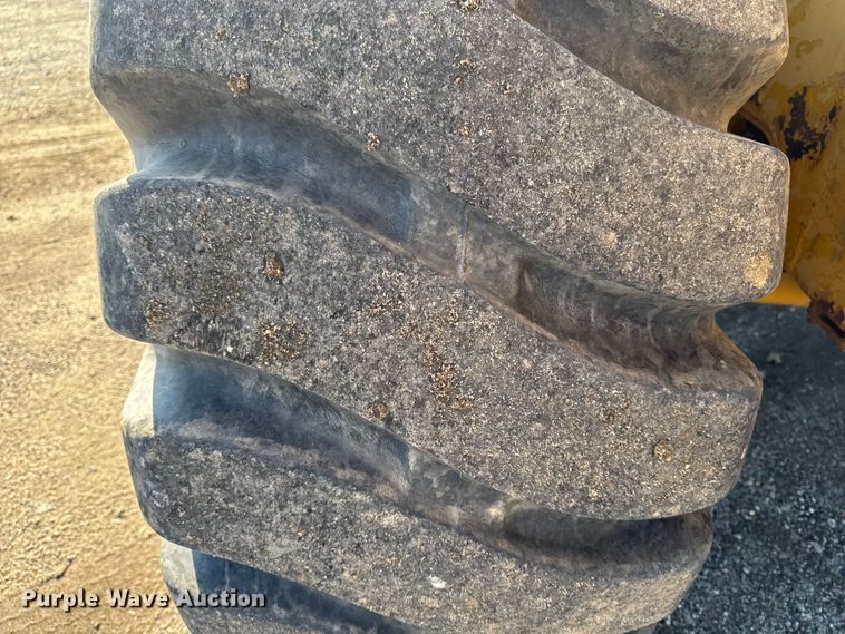 image for item EA1955 1975 Caterpillar 966C wheel loader