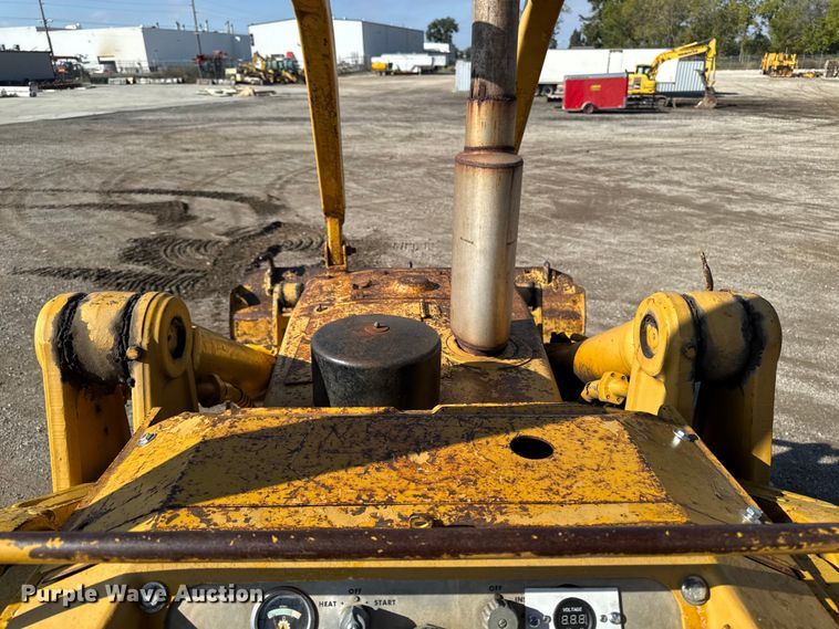 image for item EA1956 1971 Caterpillar 955K track loader