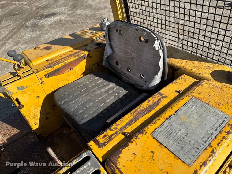 image for item EA1956 1971 Caterpillar 955K track loader