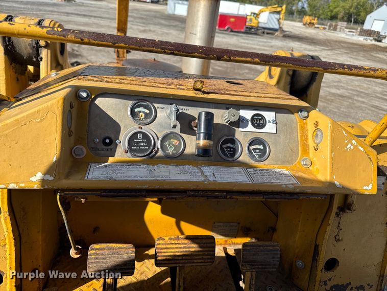 image for item EA1956 1971 Caterpillar 955K track loader