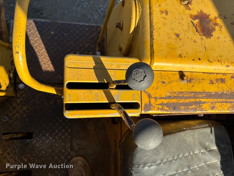 image for item EA1956 1971 Caterpillar 955K track loader