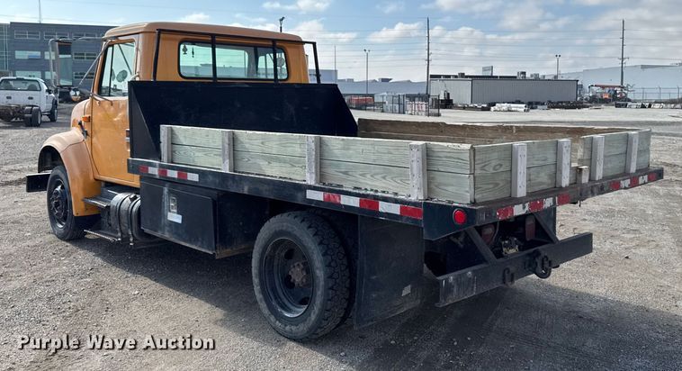 image for item EA1957 1990 International 4700 dump flatbed truck
