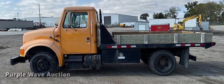 image for item EA1957 1990 International 4700 dump flatbed truck
