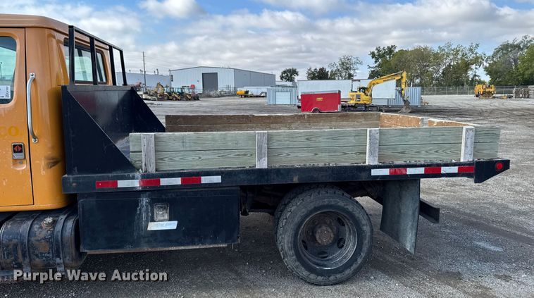 image for item EA1957 1990 International 4700 dump flatbed truck