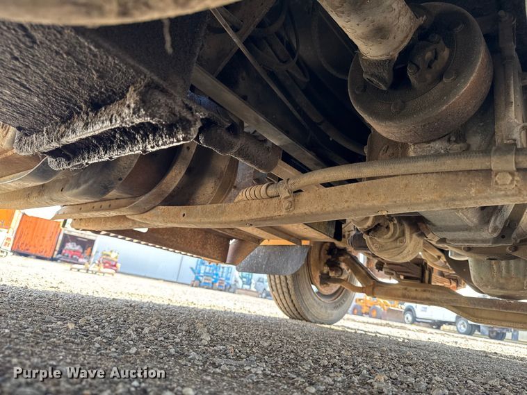 image for item EA1957 1990 International 4700 dump flatbed truck