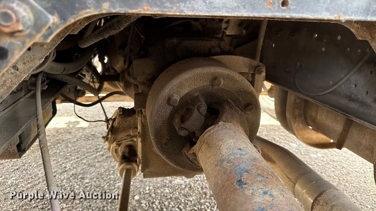 image for item EA1957 1990 International 4700 dump flatbed truck