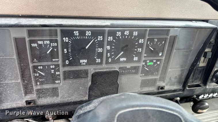 image for item EA1957 1990 International 4700 dump flatbed truck