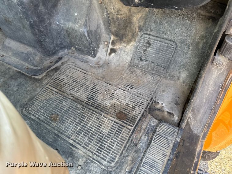 image for item EA1957 1990 International 4700 dump flatbed truck