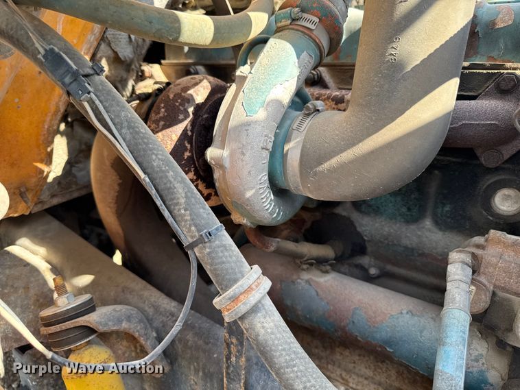 image for item EA1957 1990 International 4700 dump flatbed truck