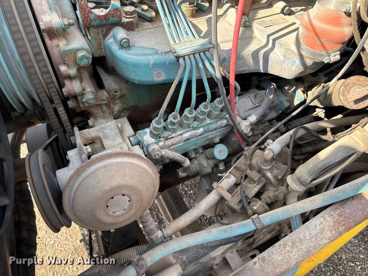 image for item EA1957 1990 International 4700 dump flatbed truck