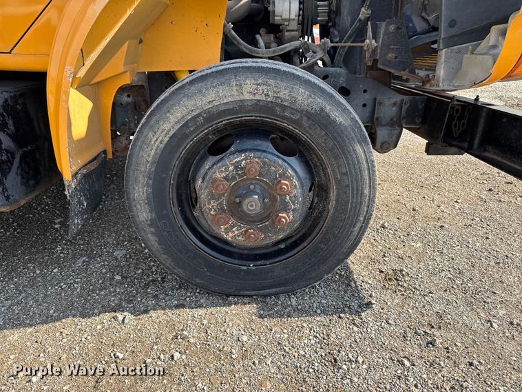 image for item EA1957 1990 International 4700 dump flatbed truck