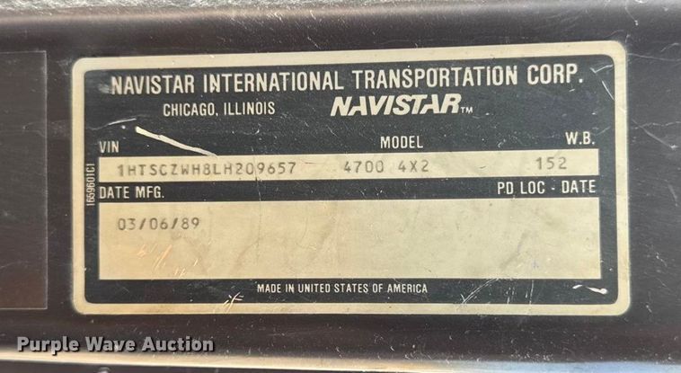 image for item EA1957 1990 International 4700 dump flatbed truck