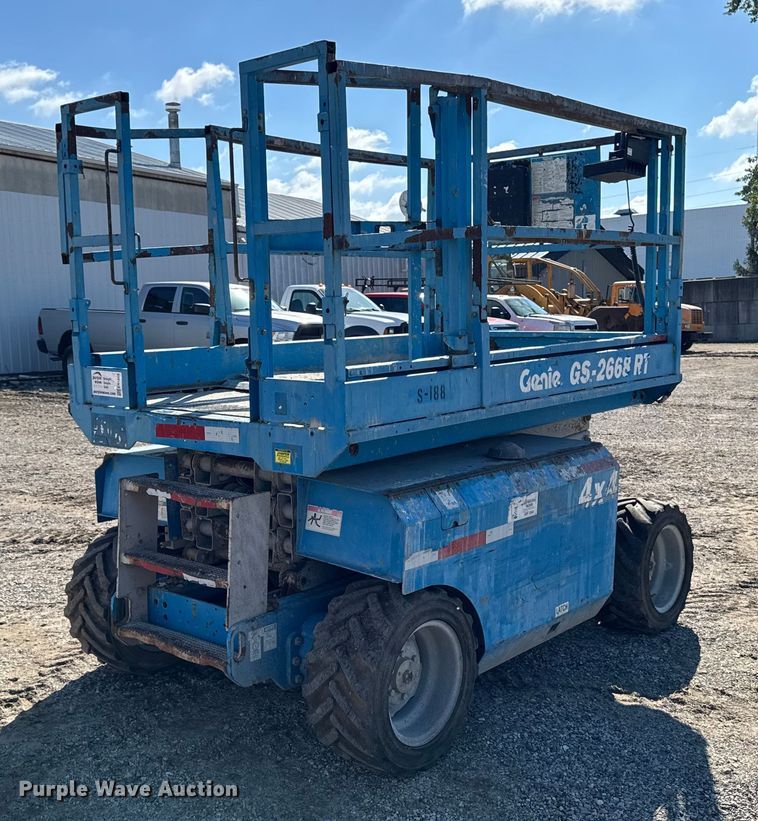 image for item EA1958 2007 Genie GS-2668 scissor lift