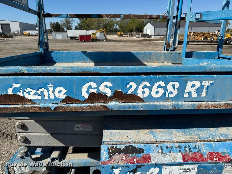 image for item EA1958 2007 Genie GS-2668 scissor lift