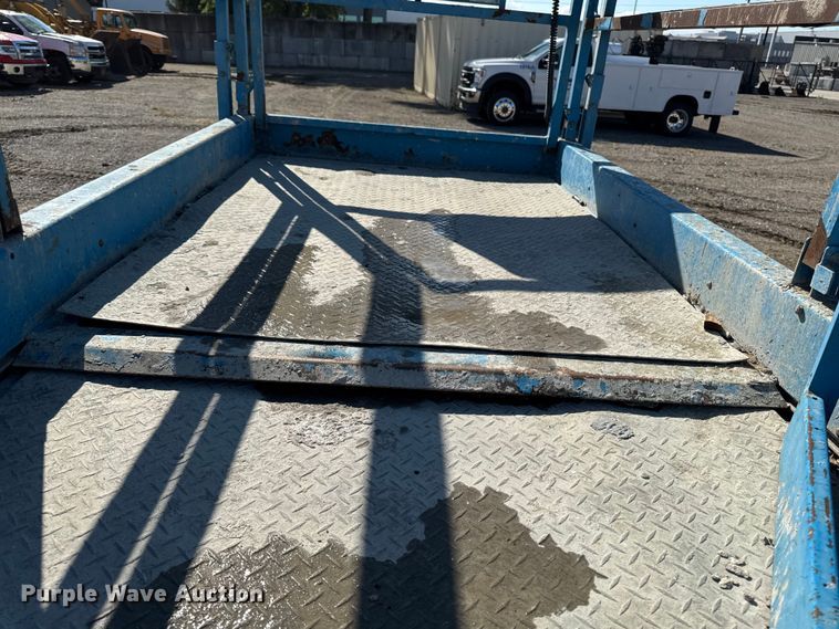 image for item EA1958 2007 Genie GS-2668 scissor lift