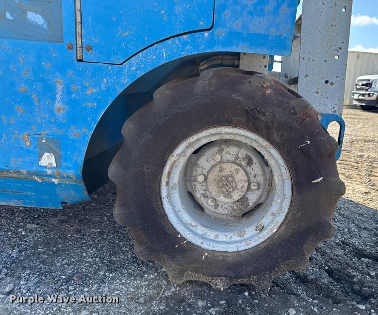 image for item EA1959 2006 Genie GS-2668 RT scissor lift