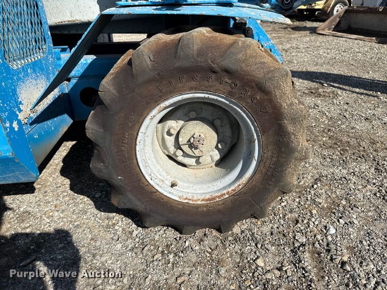 image for item EA1959 2006 Genie GS-2668 RT scissor lift