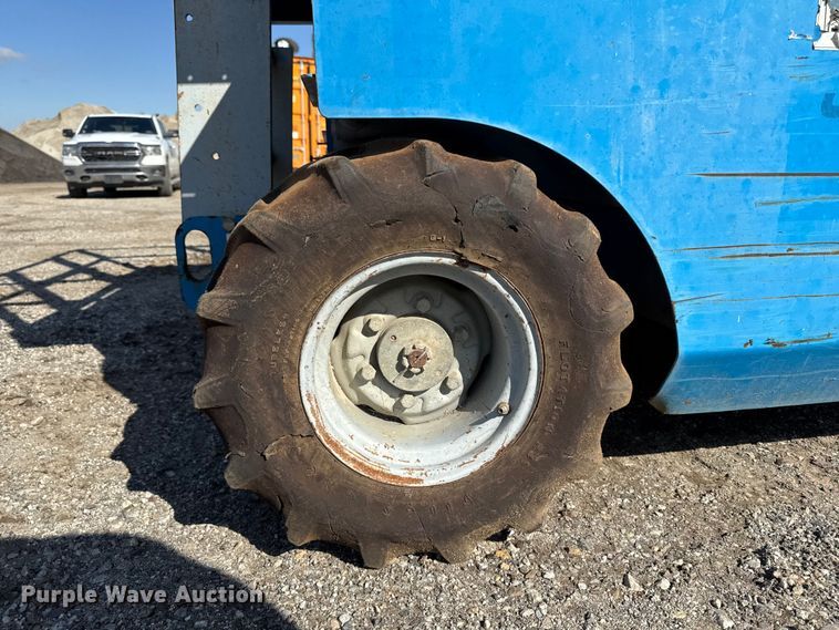 image for item EA1959 2006 Genie GS-2668 RT scissor lift