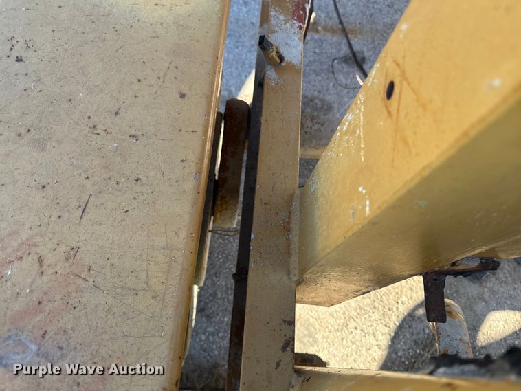 image for item EA1972 Surge bin