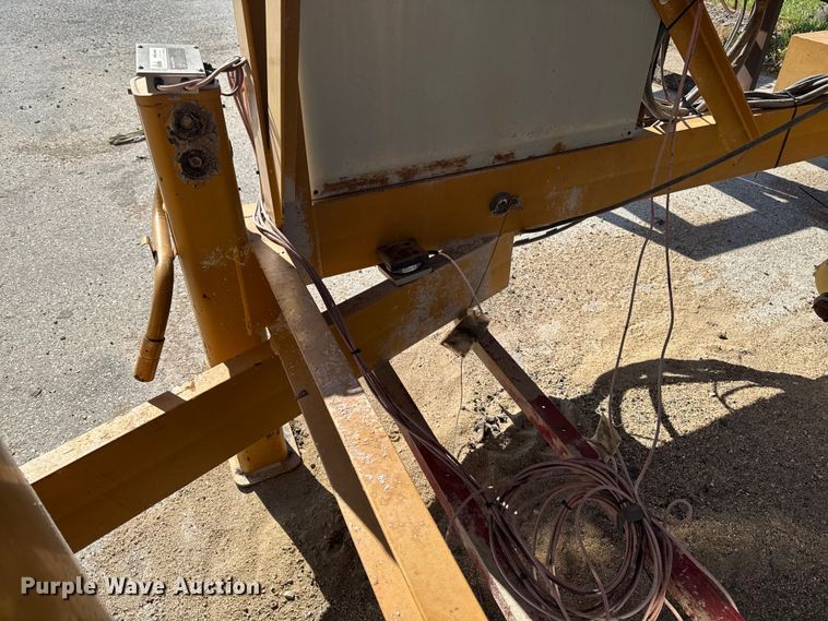 image for item EA1972 Surge bin