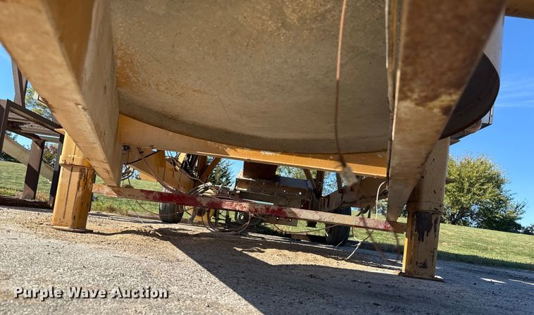 image for item EA1972 Surge bin