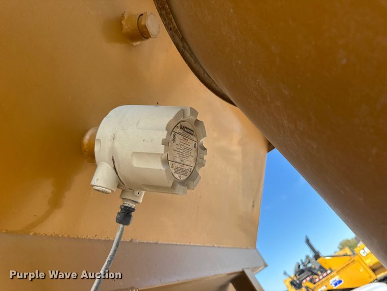 image for item EA1972 Surge bin