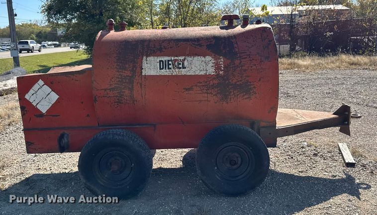 image for item EA1974 Fuel trailer