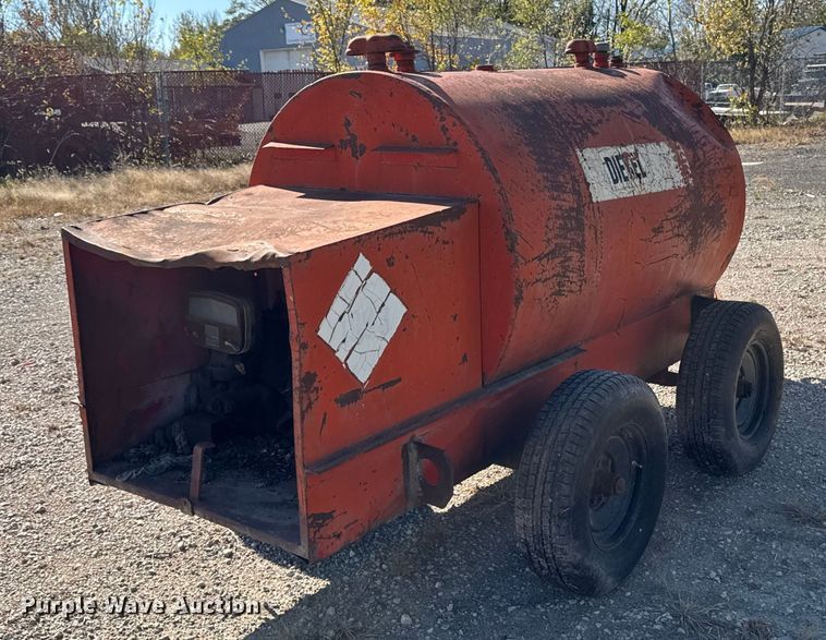 image for item EA1974 Fuel trailer