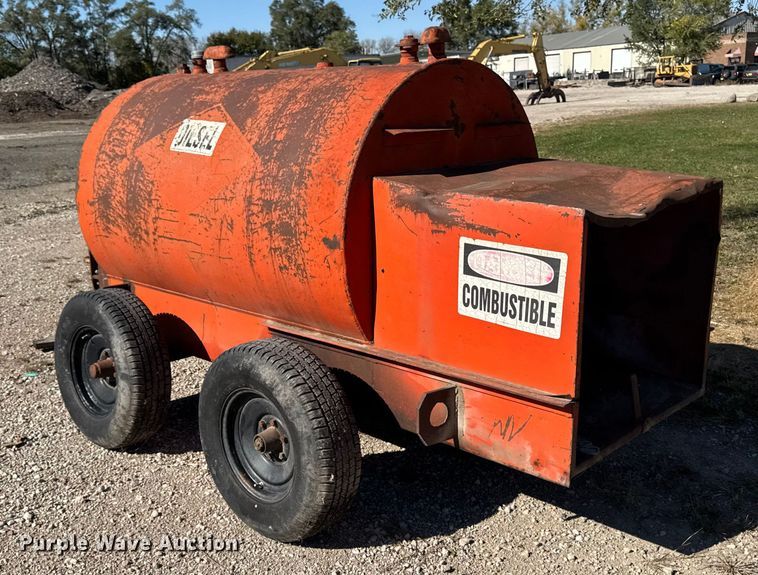 image for item EA1974 Fuel trailer