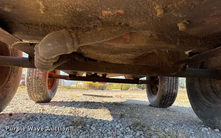 image for item EA1974 Fuel trailer