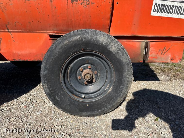 image for item EA1974 Fuel trailer