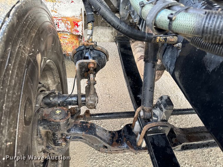 image for item EA1978 2006 Peterbilt 385 semi truck